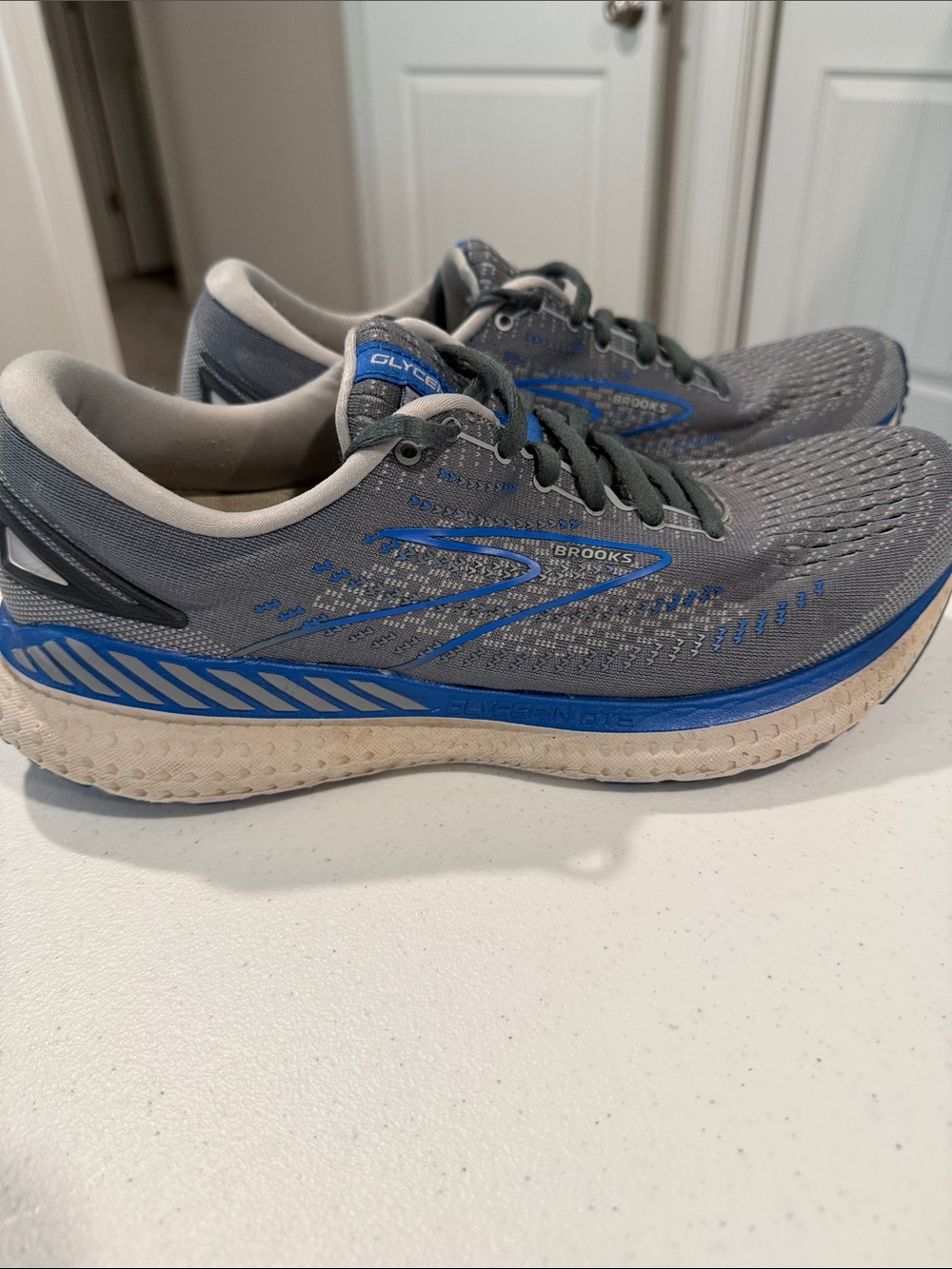 Men’s Brooks Glycerin GTS Gray Running Shoes with Blue Trim